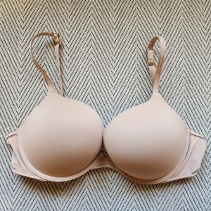 Victoria Secret T-shirt Push up bra 38C Nude